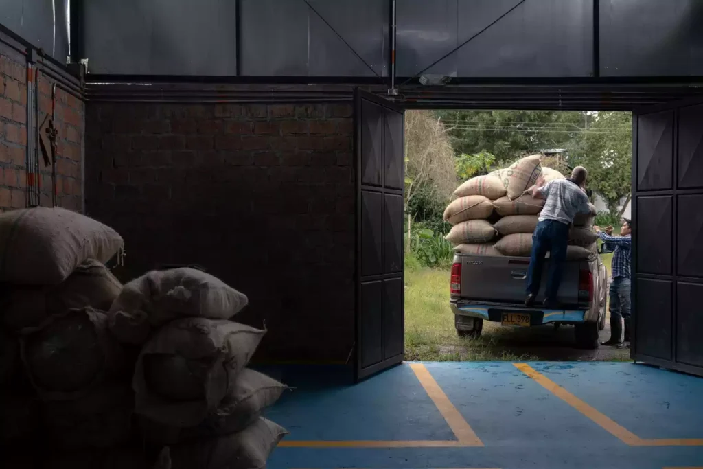 warehouse staff (2)